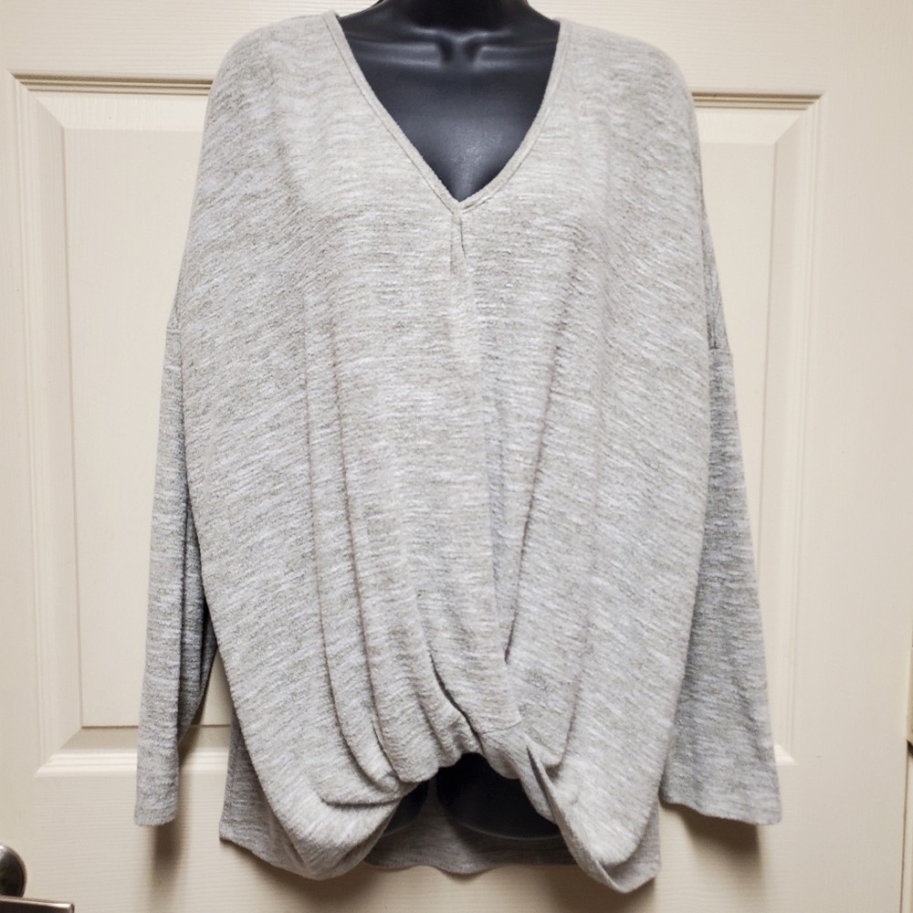 Umgee Soft Grey Halter Twist Sweater Size Medium